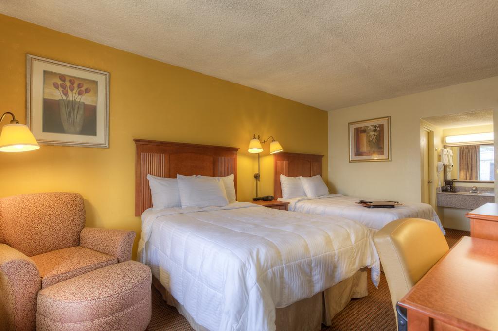 Econo Lodge Байрон Номер фото